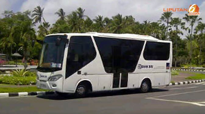 bri-bus-listrik-131003b